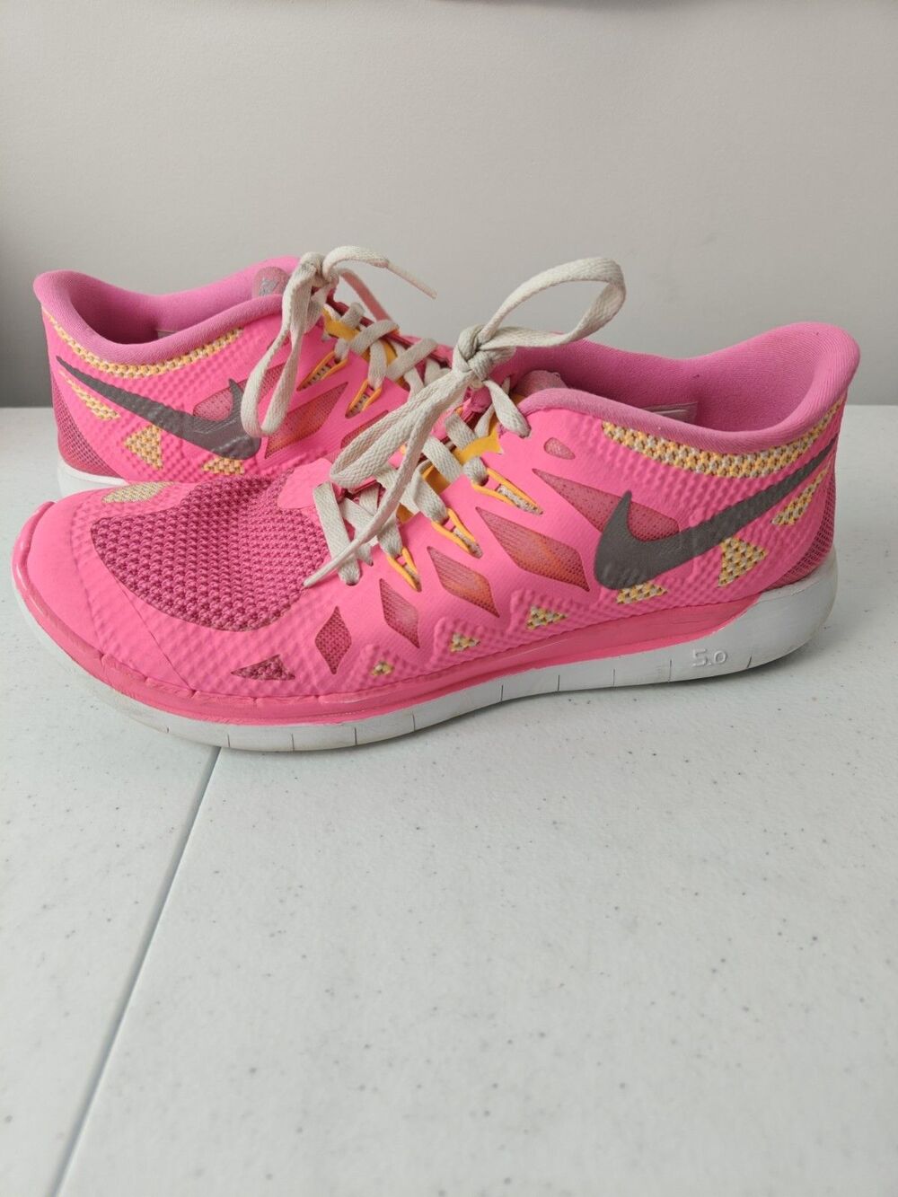 Nike Running Casual Shoes Size 6 Youth Free Run 5.0 Lace Up Pink 644446-600